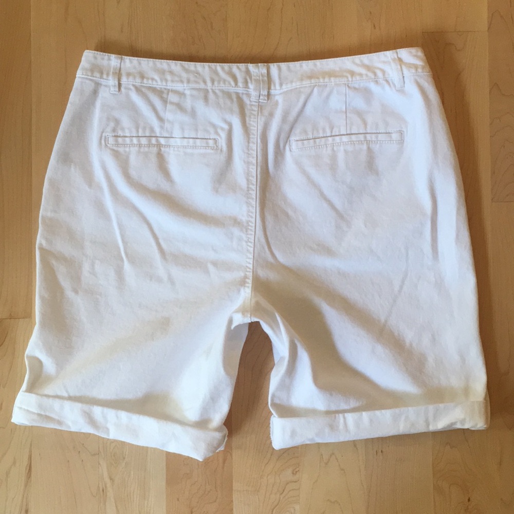Coldwater Creek Natural Fit Bramuda Short - Picture 3 of 6